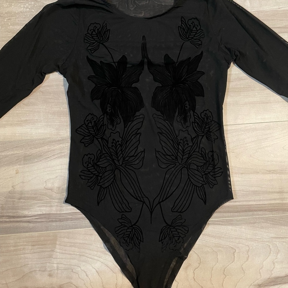 LOVE CULTURE Sheer Black Floral Long Sleeve Onesie -See Measurements - Picture 5 of 13